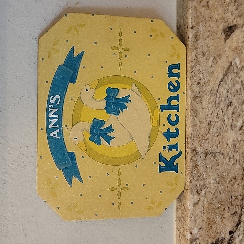 VTG HOTMAT ANN ANTIQUE TIN SERIES ANN'S KITCHEN, TABLE/WALL, MADE IN USA